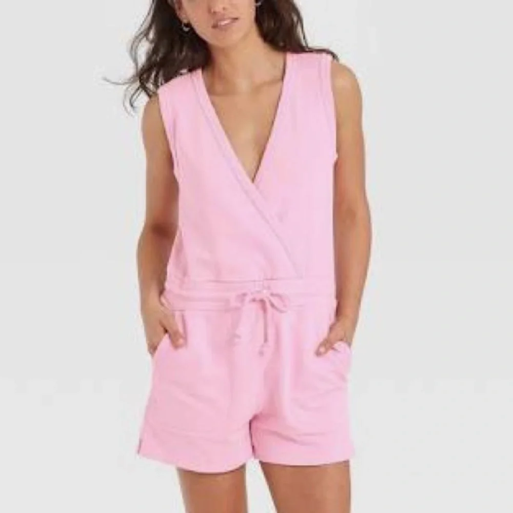 (S)- Universal Thread Women's Sleeveless Romper